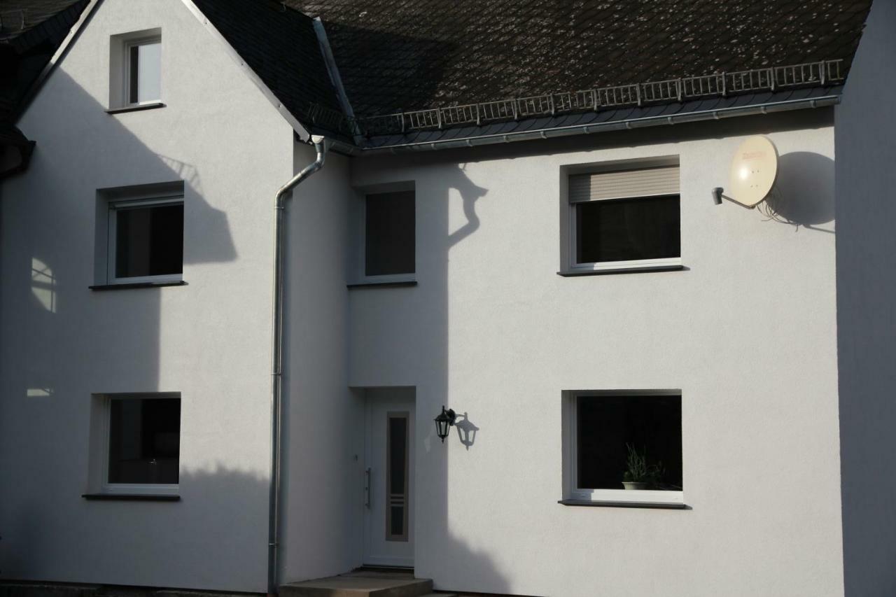 Ferienhaus Am Kreuzberg - Nuerburgring Ulmen Екстериор снимка